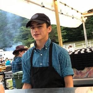 Meet your Posher, Elijah